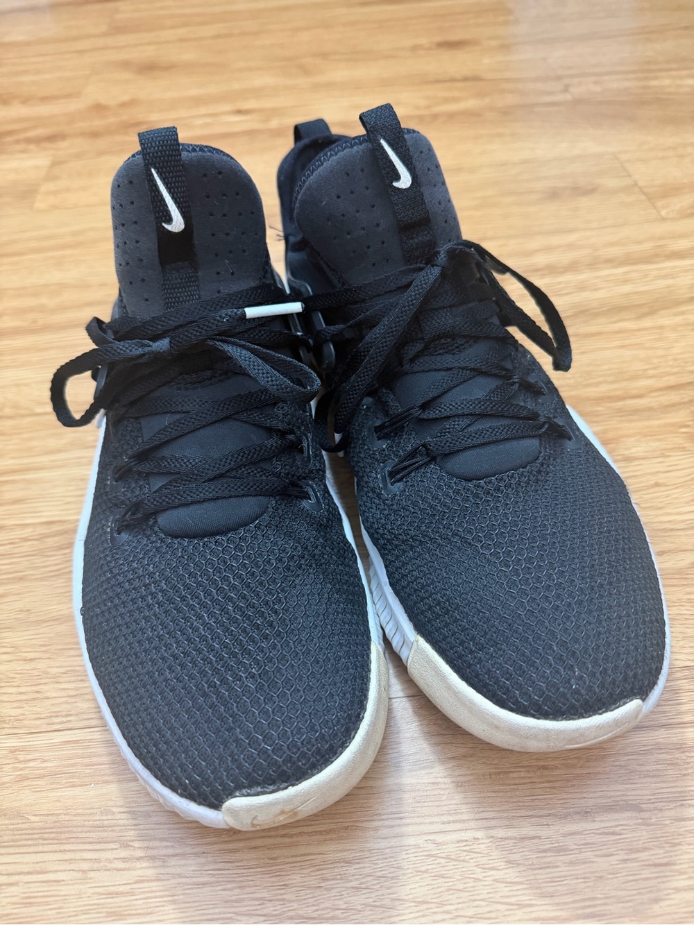 Men’s Nike Shoes. Size US 11